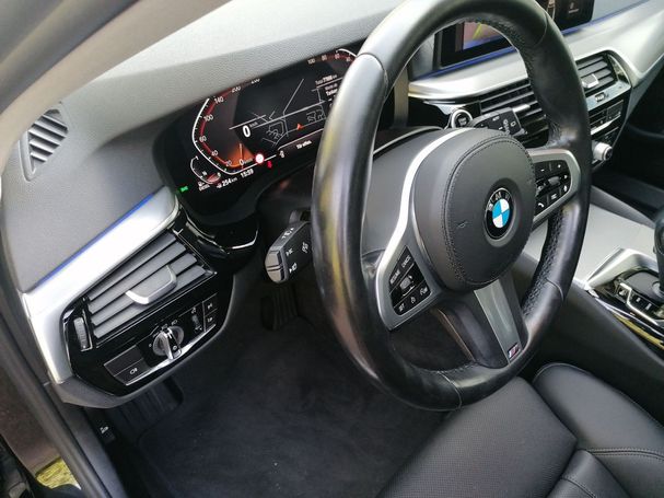 BMW 530d Touring 210 kW image number 21