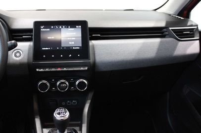 Car image 30