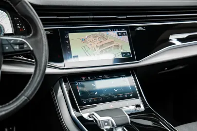 Car image 37
