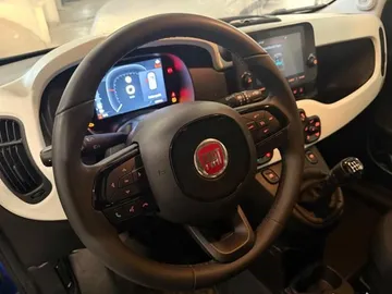 Car image 15