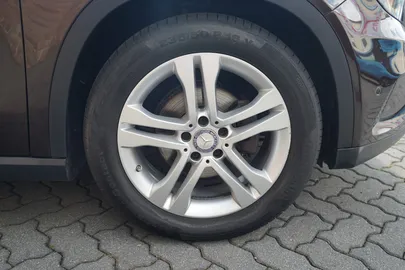 Car image 36