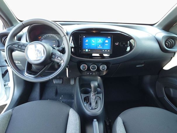 Toyota Aygo X CVT 53 kW image number 9