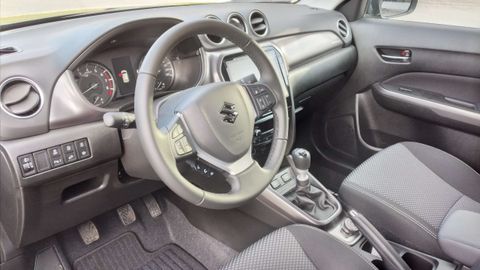 Car image 11