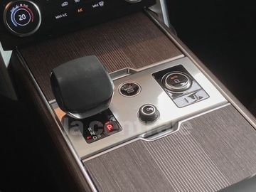 Car image 32