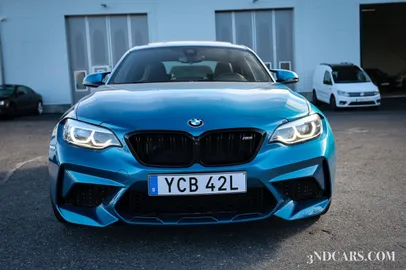 Car image 4