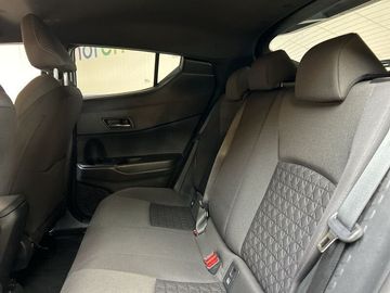 Car image 15