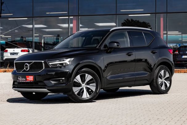 Volvo XC40 D3 Momentum 110 kW image number 2