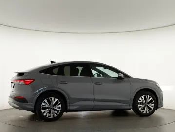 Car image 33
