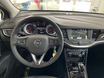 Car image 10