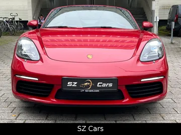 Car image 4