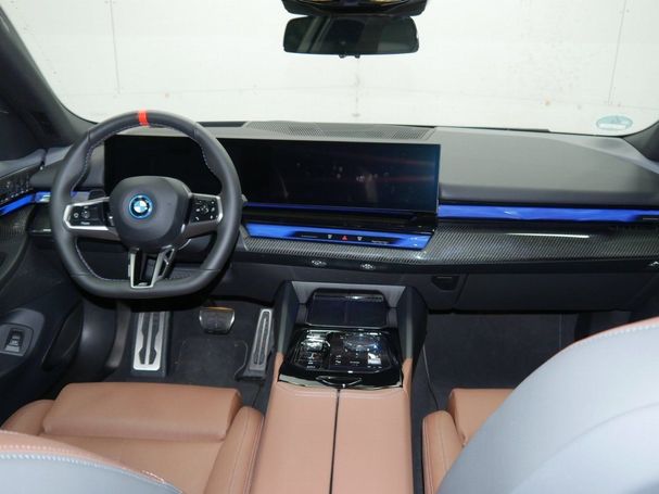 BMW i5 M60 xDrive 442 kW image number 6