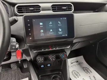 Car image 27