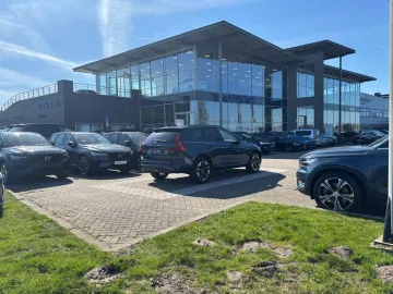 Car image 28