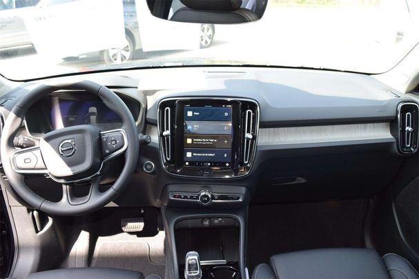 Volvo XC40 AWD B4 145 kW image number 6