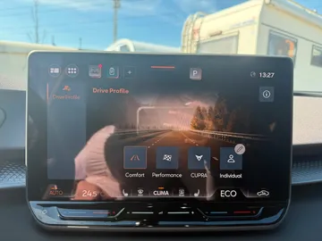 Car image 36