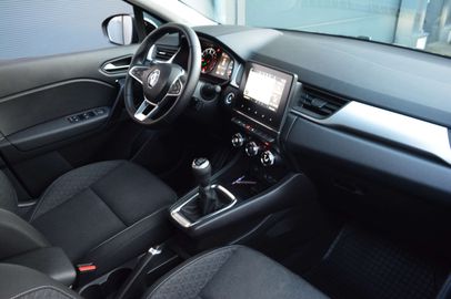 Car image 12