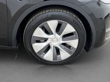 Car image 36