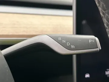 Car image 35