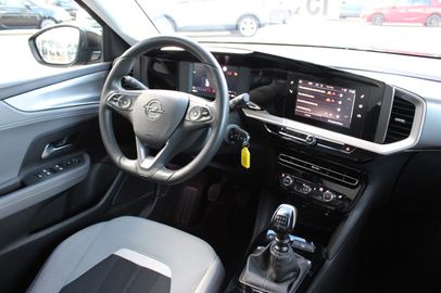 Car image 14