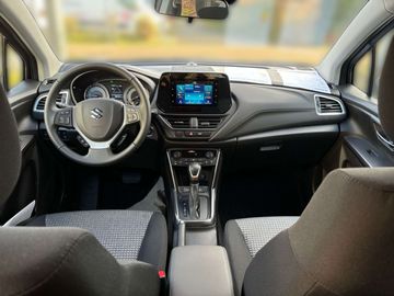 Car image 10