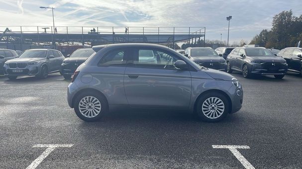 Fiat 500 e Action 71 kW image number 8