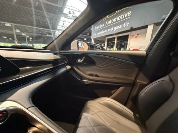 Car image 46