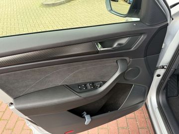 Car image 41