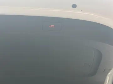 Car image 34