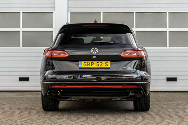 Volkswagen Touareg R 3.0 TSI eHybrid 4Motion 340 kW image number 17