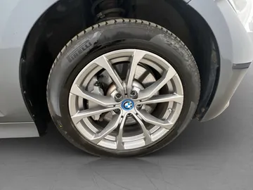 Car image 37