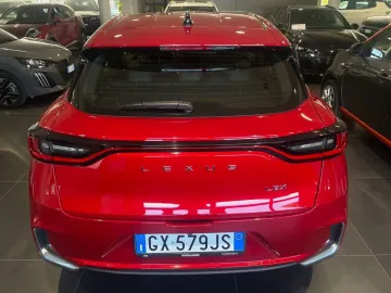 Car image 26