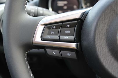 Car image 30