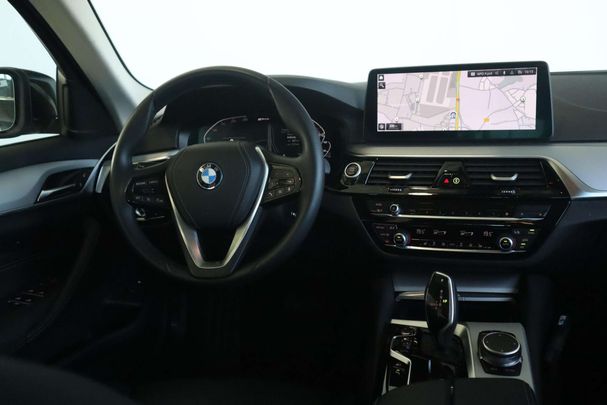 BMW 530 e 215 kW image number 6