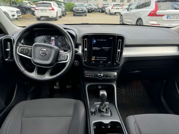 Volvo XC40 D3 Momentum 110 kW image number 16