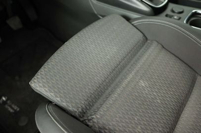 Car image 33