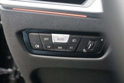 Car image 33