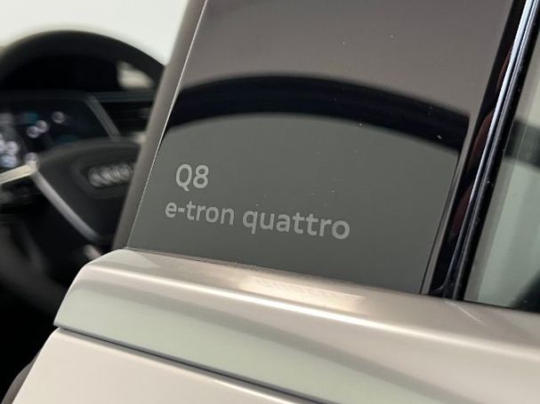 Audi Q8 55 quattro e-tron S-line 300 kW image number 14