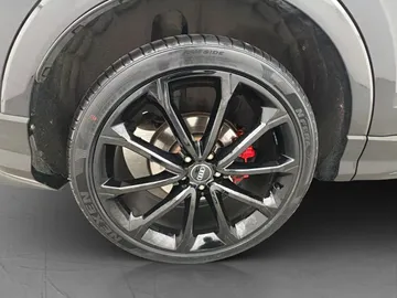 Car image 38