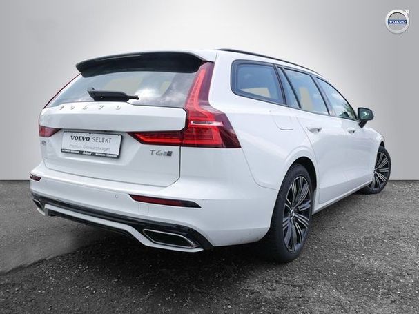 Volvo V60 T6 R Design AWD Recharge 251 kW image number 2