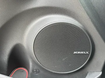Car image 29