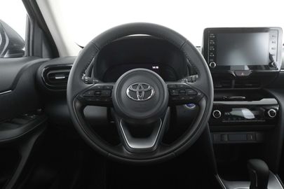 Car image 8