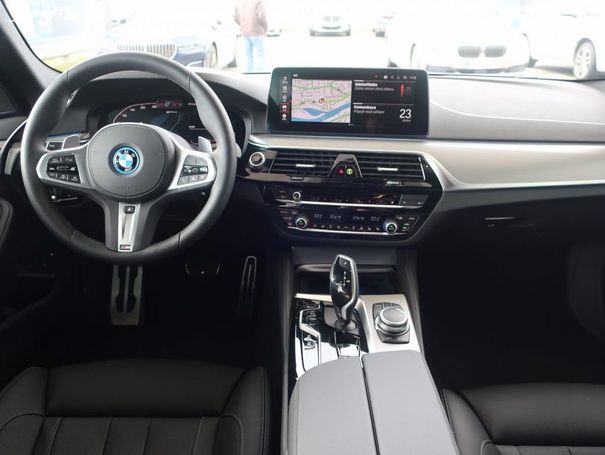 BMW 530 Touring xDrive 215 kW image number 9