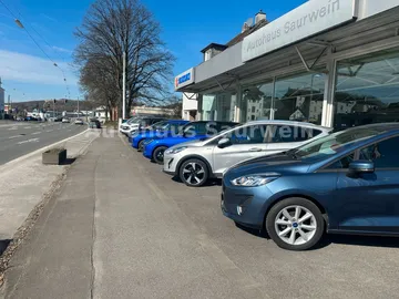 Car image 15