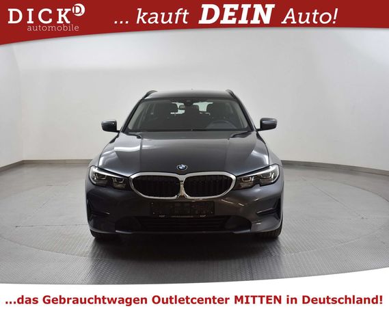 BMW 320i Touring 135 kW image number 3