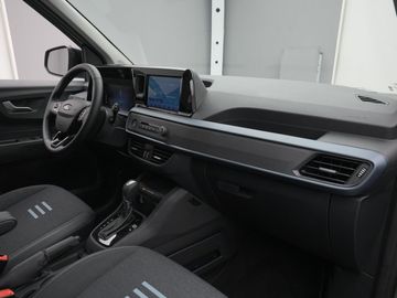 Car image 32