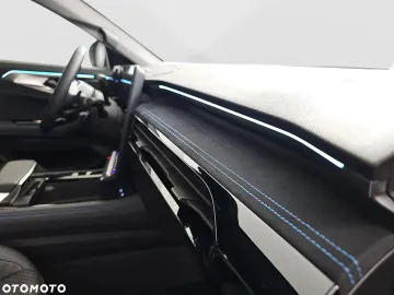 Car image 39
