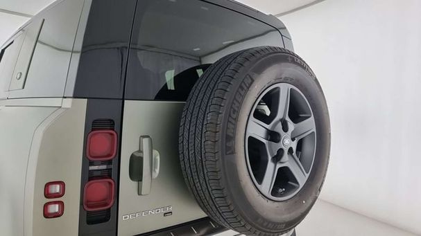 Land Rover Defender 110 2.0 221 kW image number 25