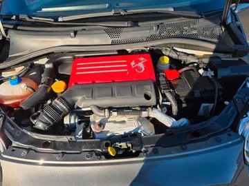 Car image 13