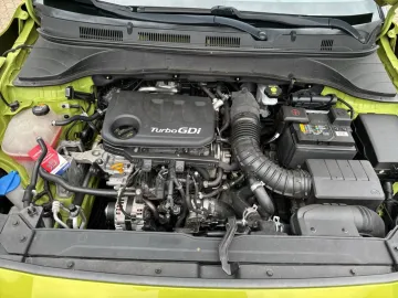 Car image 30