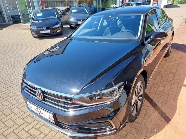 Volkswagen Passat GTE DSG 160 kW image number 1